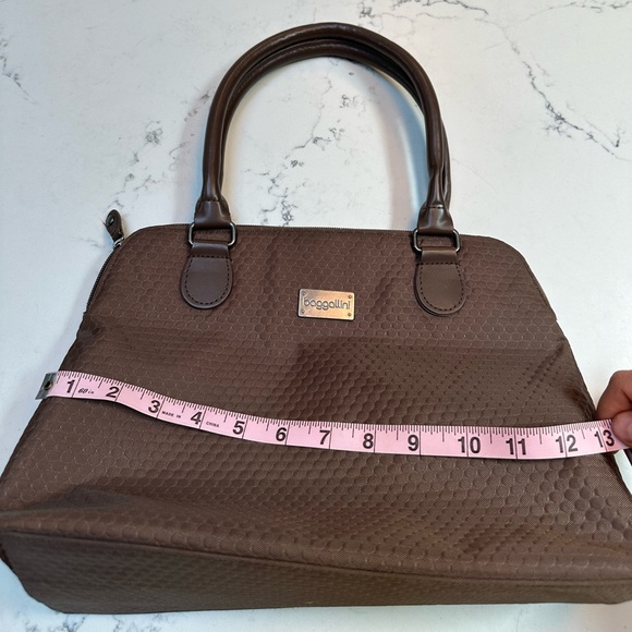 Baggallini Shoulder Bag - Beautiful Brown Color with Lots of Storage Space - Picture 9 of 16